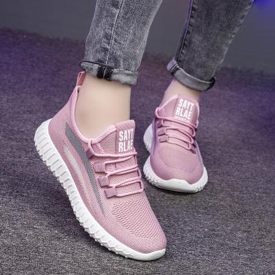 China 2020 Wholesale Lightweight Women Shoes China Breathable Sneakers Jumps Mens Walking Shoes for sale