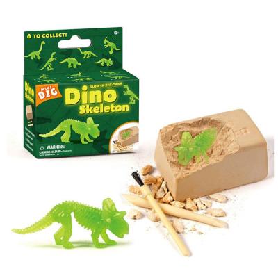 China 2021 Hot Selling Kids Safe Glow In The Dark 3D Dinosaur Dig Kits Other Educational Skeleton Excavation Toys for sale