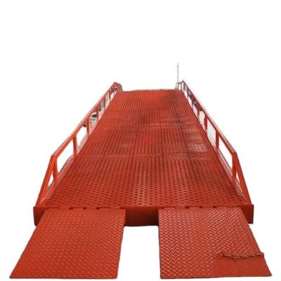 China Container loading and unloading of goods at the dock Hydraulic container unloading equipment Forklift container mobile loading dock ramp for sale