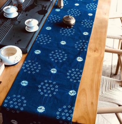 China High quality handmade craft cotton kitchen table runner for decorations for sale