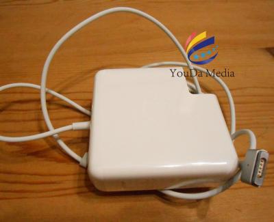 China 13 Inch macbook power adapter / laptop battery adapter with T Type for sale