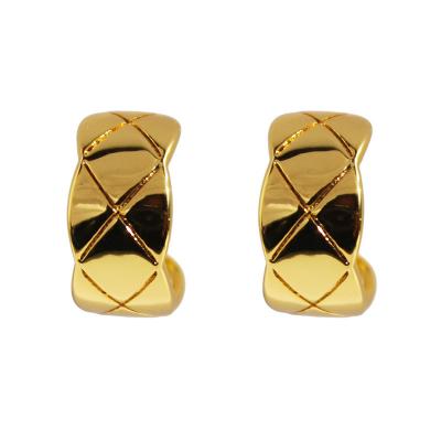 China Trendy Fashionable Checkered Pattern Design Gold Plated Tasty Huggie Earrings 18k Stainless Steel for sale