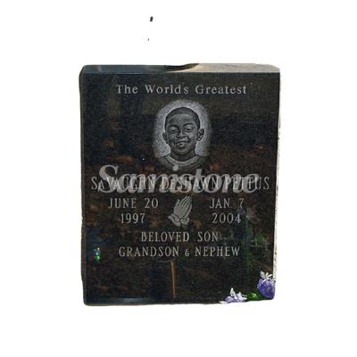 China Modern Black Granite Laser Etching Portrait Headstone Headstone And Monuments Design for sale