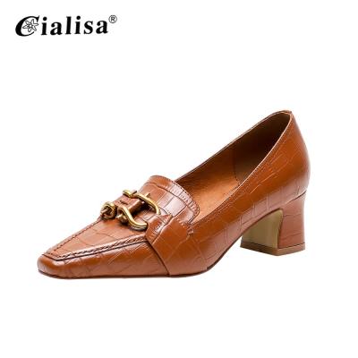 China Comfortable Anti-odor Women's Single Shoes Low Block Chunky Square Heel Pumps for sale