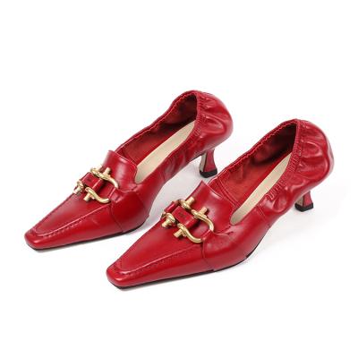 China 2020 Fashion New Design Ladies Anti-slippery Low Heel Pumps Leather Shoes Women's Pumps for sale