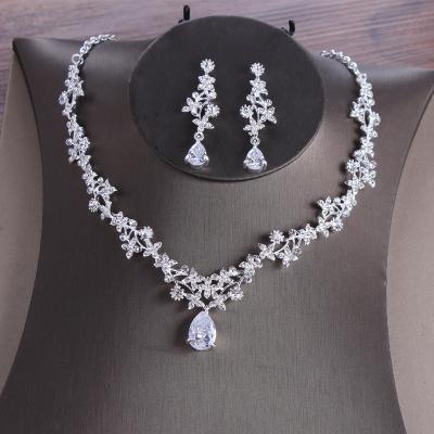 China High-grade jewelry set 2022 new multi style women's Qushine necklace earrings set zircon earrings alloy bride set wedding two-piece chain accessories for sale