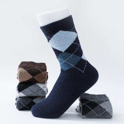 China Winter Sale Amazon Design Business Men's Argyle Socks Luxury Woolen Thick Warm Sweat-absorbent Socks for sale