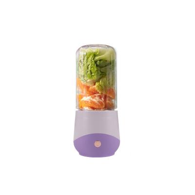 China Easy Handling New Portable Multifunctional Fruit Juicer Small Electric Ice Crusher Squeezer for sale