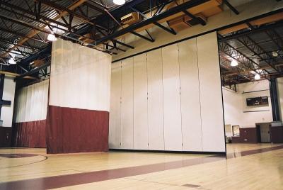 China Interior Decorative Aluminium Profile Operable Gymnasium Wooden Movable Partition Wall for sale