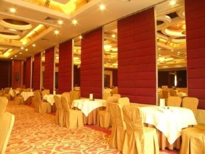 China Room Divider Buddha Sound Proof Partitions Bracket Portable Partition Walls For Banquet for sale