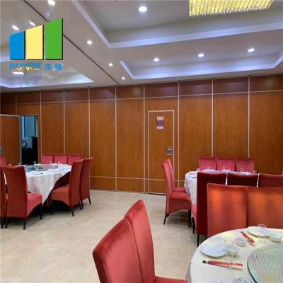 China Sliding Folding Temporary Acoustic Partition Walls Mobile Soundproof Room Partition for sale