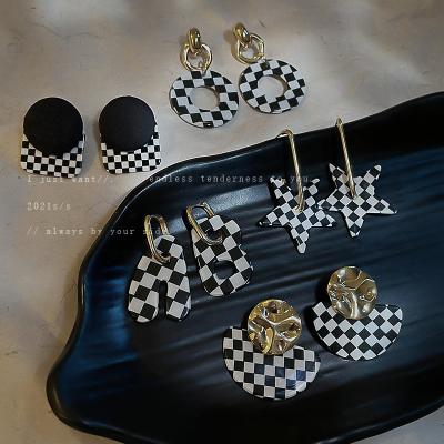 China FASHIONABLE Retro Design Silver Acrylic Checkerboard 925 Needle Plaid Female Exquisite Soft Drop Earring for sale