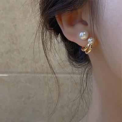 China FASHIONABLE 925 Silver Needle Personalized Retro Design Two Wear French Pearl Earrings for sale