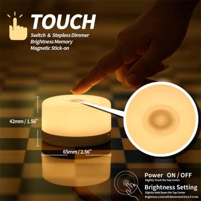 China Modern Custom Portable Small Night Light Mini Reading Rechargeable Led Book Lamps Reading Light for sale