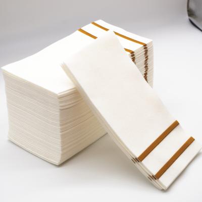 China Gold Printed Like White High Quality Cloth Customized 305X432MM Airlaid Paper for sale