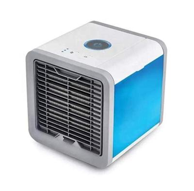 China Mini USB Personal Desktop Fan Coolers Air Household Space Filter Cooling Humidification Portable Air Conditioner for sale