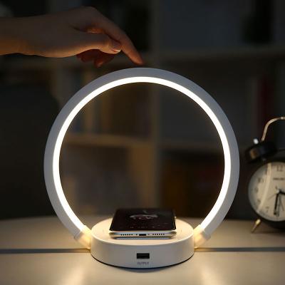 China Modern American Farmhouse LED Desk Lamp Villa Living Room Bedroom Cordless Study Lamp USB Fashion 15W Fill Lamp for sale