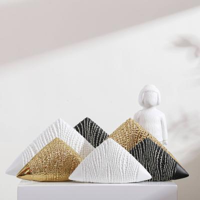 China Wholesale Modern Luxury Nordic Triangle Gold Plating Textured Modern Home Decor Assesories for sale