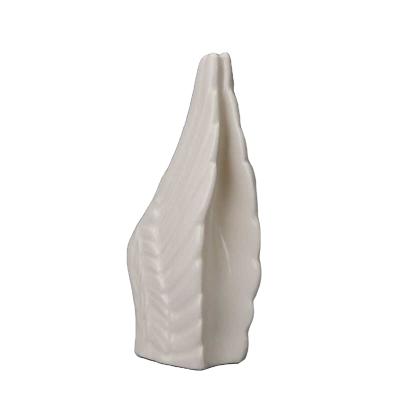 China Who respects the environment. ceramic keepsake urn hand shaped human ash urn custom design pet ash urn for sale