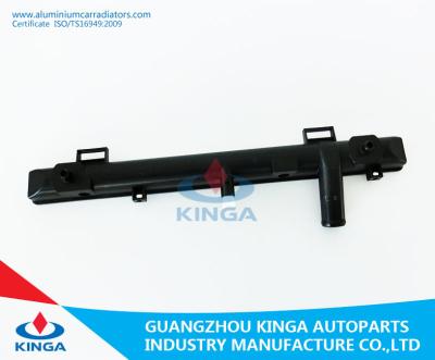 China Suzuki-Escudo/Grote Vitara'05 BIJ van de de Radiatordekking van de Radiator Plastic Tank de Oliekoeler Te koop