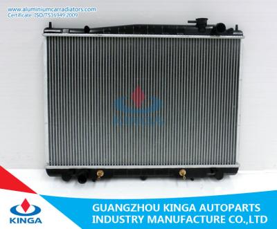 China Auto radiador do núcleo de alumínio para o caminhão 21460 2s810 de Datsun com tanque plástico à venda