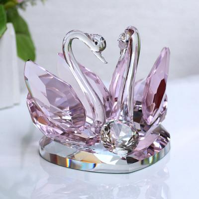 China China new style custom k9 couples swan figurine crystal wedding favors gifts keepsake for sale