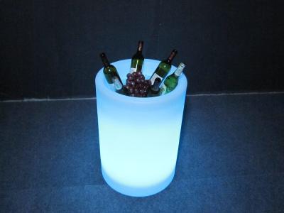 China Plastic Remote Control Rgb Color Changing Outdoor Led Illuminated Solar Powered Plant Pots for sale