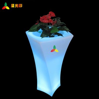 China Professional Outdoor Garden Decor / Plastic Yard Light Up Plant Pots for sale