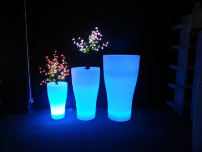 China Water Resistance Flower Garden Patio Decor Led Lighted Flower Pots for sale