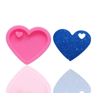 China Reusable Diy Food Grade Epoxy Resin Glossy Silicone Heart Key Chain Molds for sale