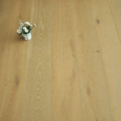 China Modern Brush Natural Color White Oak Engineered Wood Flooring For Villa for sale