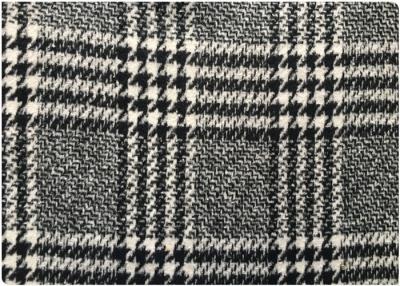 China Winter Warmth Herringbone Tartan Wool Fabric White And Black 550 Gram Per Meter 90 S / N for sale