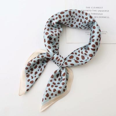 China 2021 Custom Printed Leopard Pattern Scarf New Arrival Feeling Scarf High Quality Elegant Luxury Smooth Soft Twill 70*70cm Inner Scarf For Women for sale