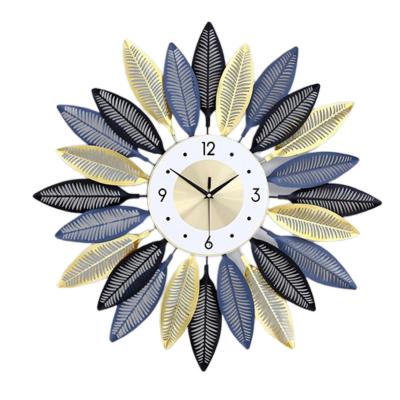 China Antique luxury creative home wall decoration living room wall clock light wall clock light wall art metal style simple style antique watch for sale