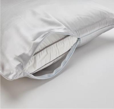 China Hypoallergenic Satin Pillow Case Set with Hidden Zipper Closure for sale