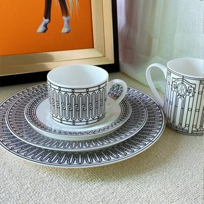 China Stocked Round Ceramic Dishes Wholesale Steak Dishes Dishes Hotel Restaurant Dinnerware Set for sale