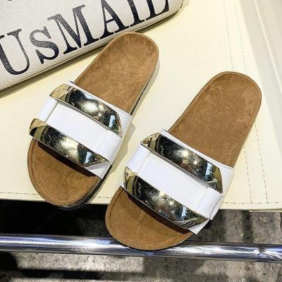 China Baiyi Fashion Trend Buckle Slippers Ladies Flat Sandals Ladies Sandals Summer Casual Chained Slippers for sale