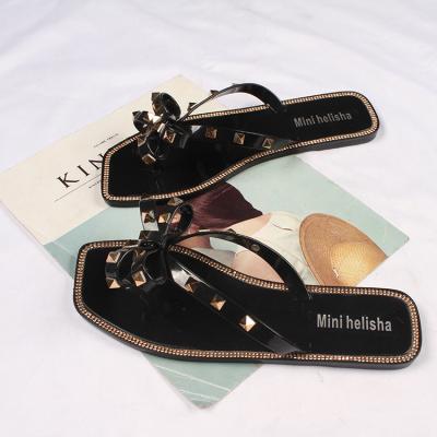 China Fashion Trend Baiyi Summer Flip Flops Ladies Willow Studs Butterfly Flip Flops Flat Slippers for sale