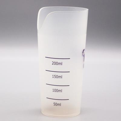 China Modern Price Beverage Container Fashion Transparent Plastic Water Measuring Cup for sale