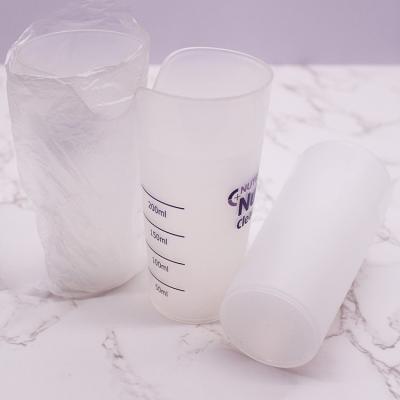 China Modern Pet Travel Portable Drinks Bottle Car Plastic Water Cup With Calibration Tail for sale