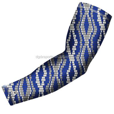 China Antibacterial Custom Arm Sleeves , Sports Arm Sleeves And Custom Printed Compression Arm Sleeves For Men for sale