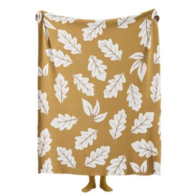 China Anti-Pull Sheet Knitted INS Wind Bed Tail Cover Four Seasons Air Conditioning Tapestry Knitted Covering for sale