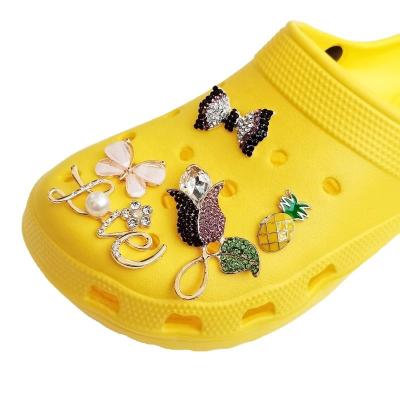 China Wholesale Custom Wholesale Fashion Clog Sandals Charms Luxury Shoe Clog New Designer Shoe Charms Decoration Cartoon PVC Rubber Shoe Charms for sale