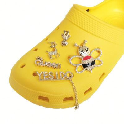 China Shoe Charms Wholesale Hot Classic Decoration Alloy Rhinestone Shoe Lace Charms For Clog Custom Made Clog Shoe Charms Decoration for sale