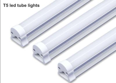 Chine Le tube de Dimmable allume 120cm 11 watts avec l'éclairage laiteux de maison de lentille de lentille claire à vendre