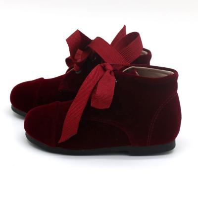 China 2020 Fashion Breathable Cute Burgundy Velvet Lace Up Casual Kids Girl Shoes for sale