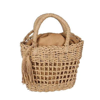 China 2022 New Fashion Summer Beach Bags 100% Handmade Straw Shoulder Bags Round Totes Bags For Women for sale