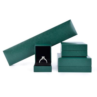 China Luxury Wholesale Cardboard Jewelry Package Fashion Ring Box Necklace Dark Green Box for sale