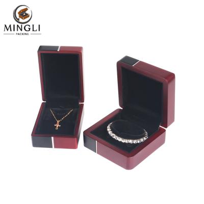 China 2020 Jewelry Display Wooden Jewelry Box Bracelet Necklace Packaging High Quality Luxury Jewelry Box for sale