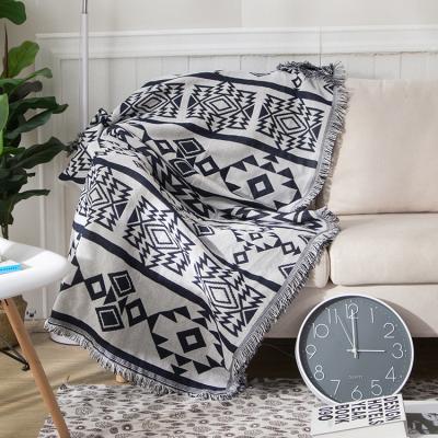 China Nordic Black and White Geometric Cotton Tartan Folded Blanket Camping Blanket for sale